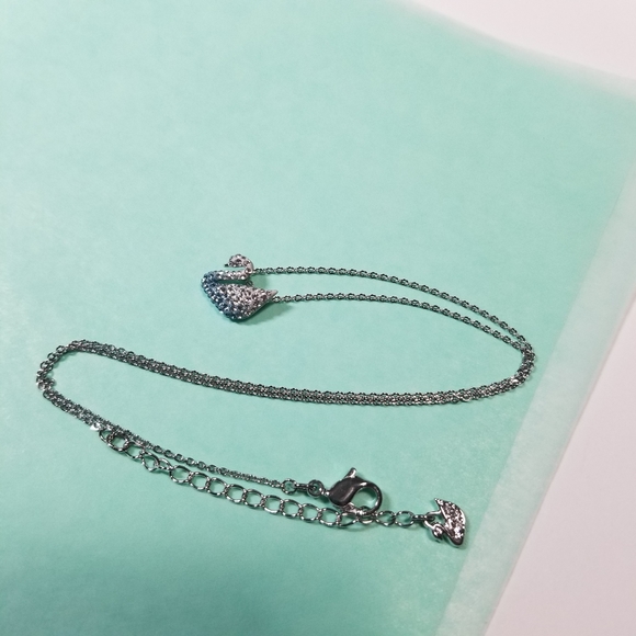 Authentic Swarovski Blue Swan in As New Condition - Picture 2 of 8